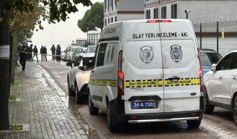 Avcılar’da okul önündeki tartışmada bekçi veliyi vurdu