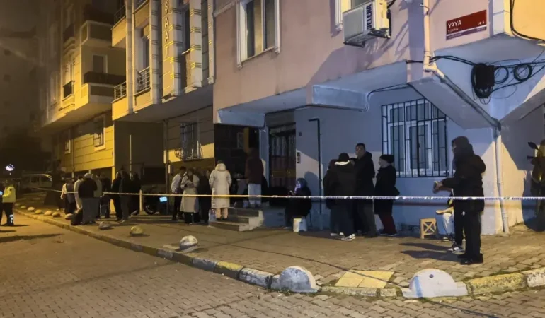 Bahçelievler’de istinat duvarı çöktü, 2 bina boşaltıldı