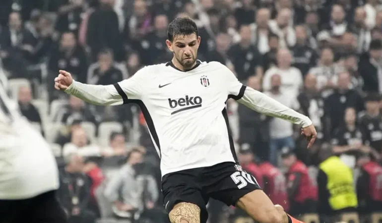 Beşiktaş’ta Ümit Akdağ’ın elinde kırık tespit edildi