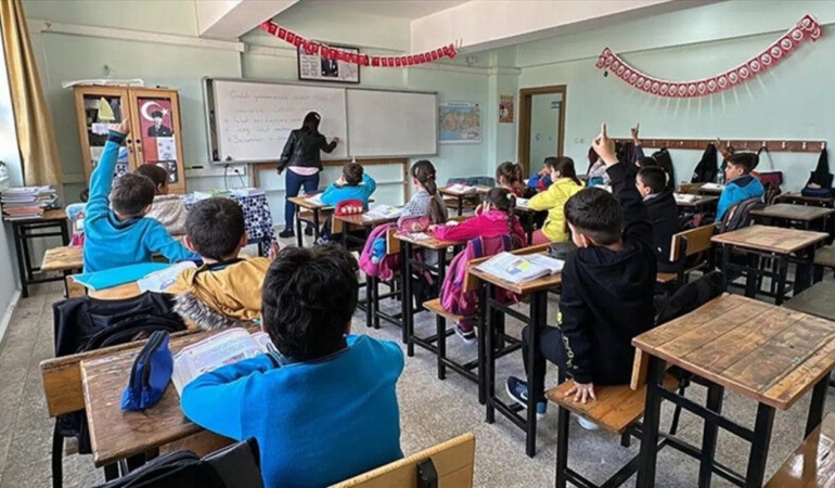 Bursa Valiliği açıkladı: 15 Ekim’de okullar tatil mi?