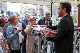 Bursada-Ataturk-posterleri-ev-ve-is-yerlerini-susledi-featured