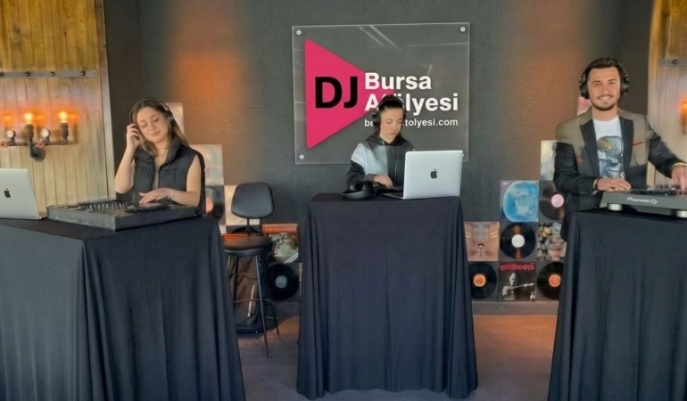 Bursa’da Elektronik Müzik ve DJ Atölyesi başladı
