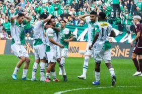 Bursaspor-Bandirmaspor-karsisinda-ilk-yariyi-3-0-onde-kapatti-featured