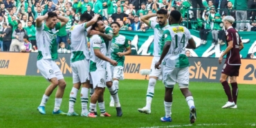 Bursaspor-Bandirmaspor-karsisinda-ilk-yariyi-3-0-onde-kapatti-featured