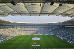 Bursaspor-Bandirmaspor-macinda-40-bin-60-taraftari-agirladi-featured