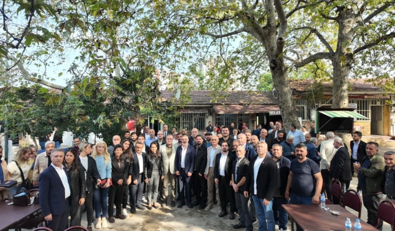 Deniz Baykal, Bursa’da kamyoncuların sorunlarını dinledi