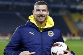 Edin-Dzeko-Bosna-Hersek-Milli-Takimina-veda-ediyor-featured