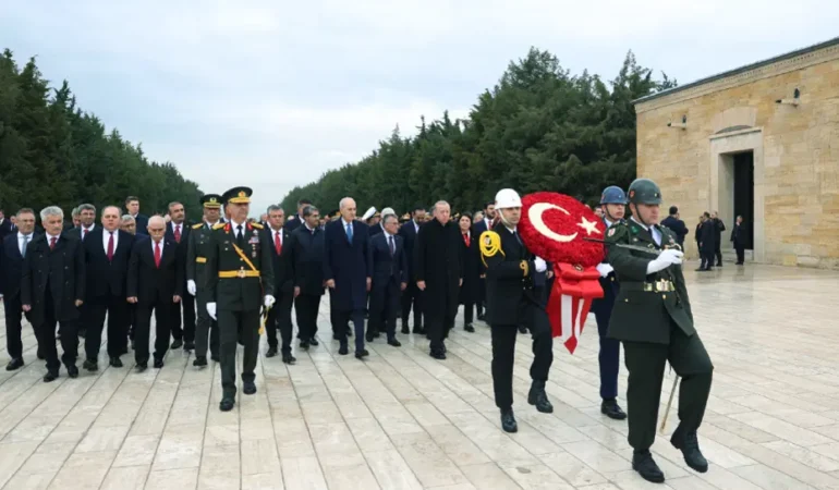 Erdoğan Anıtkabir’de Türkiye Yüzyılı mesajı verdi