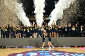 Fenerbahce-Tarfin-Super-Kupayi-3.-kez-aldi-featured