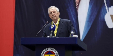 Fenerbahcede-gecici-teknik-direktor-Dirk-Kuyt-oldu-featured