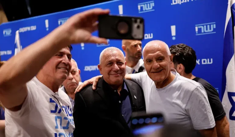 Gadi Eisenkot, Netanyahu’ya karşı güvenlikçi rakip olarak öne çıktı