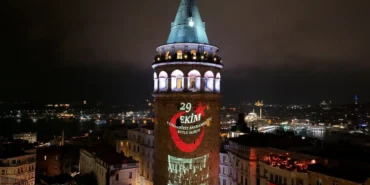 Galata-Kulesinde-Cumhuriyet-Bayramina-ozel-gosteri-featured