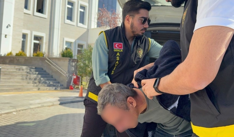 Gemlik’te Kara çiftinin ölümünde şüpheli adliyede