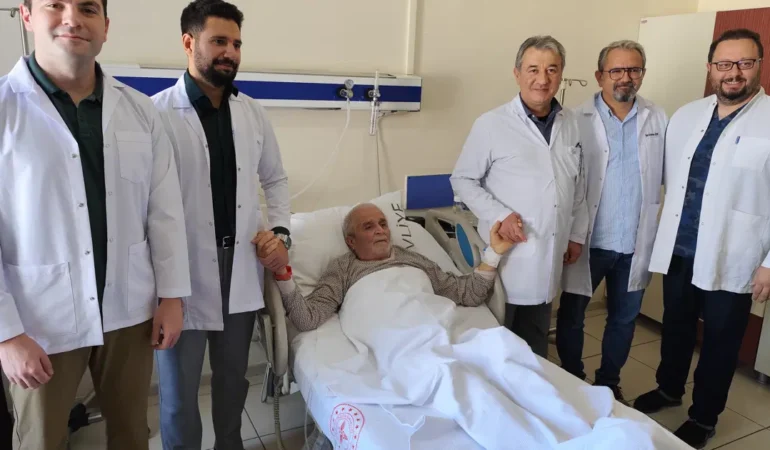 Giresun’da pelvik böbrekli hastaya Türkiye’de ilk ameliyat