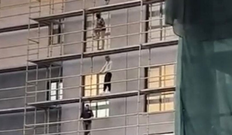 Gürsu’da iskeledeki tedbirsiz çalışma kamerada