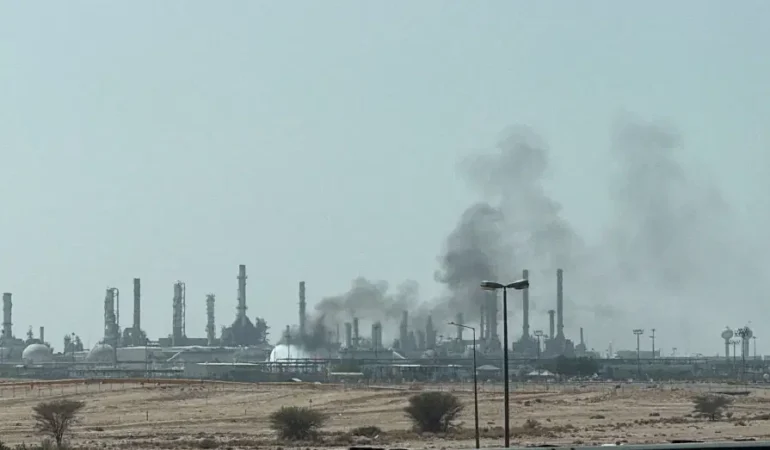 Husiler Riyad ve Aramco’yu hedef almakla tehdit etti