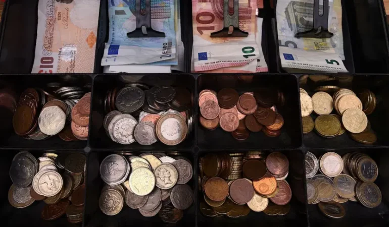 İngiltere’nin kamu borcu 3 trilyon sterlini aştı