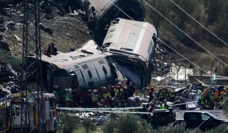 İspanya’da tren kazası: 68 ölü, ulusal yas ilan edildi