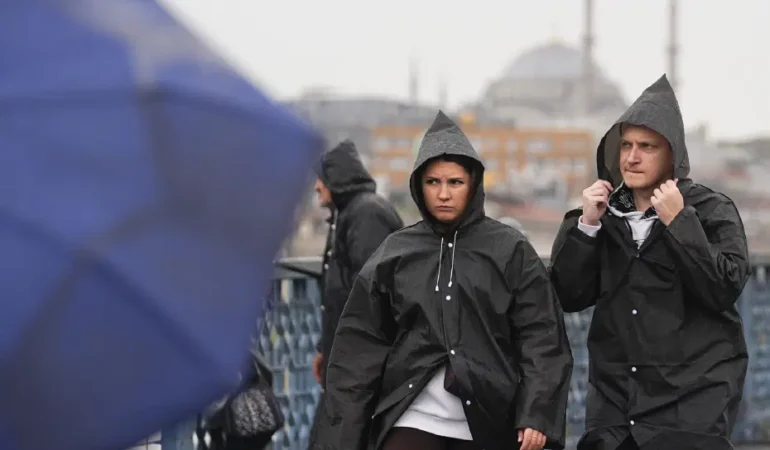 İstanbul’da sabah saatleri için kuvvetli sağanak uyarısı