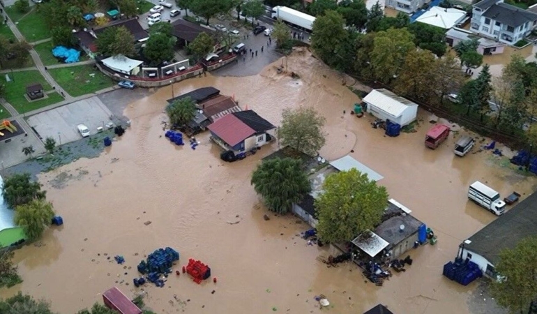 İznik’te Kara Dere taşkını ev ve tarlaları vurdu