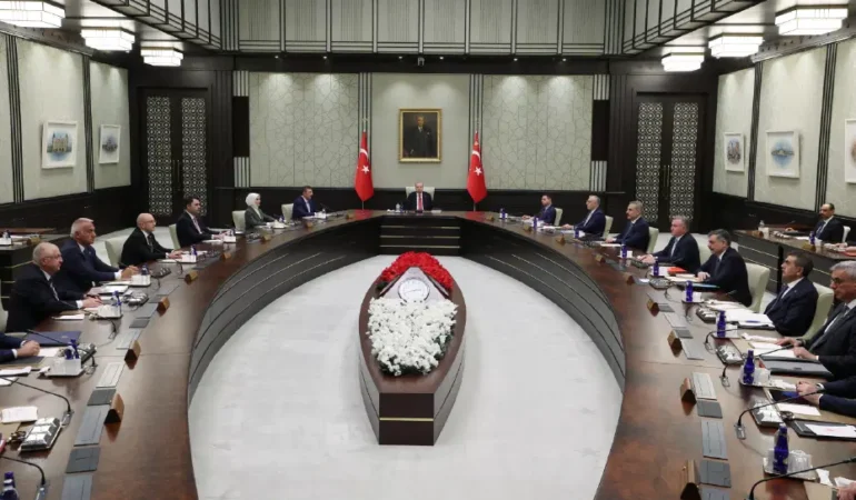 Kabine Beştepe’de fon soruşturması gündemiyle toplanıyor