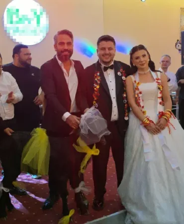 Kozanda-dugun-hediyesi-olarak-keci-getirdi-featured