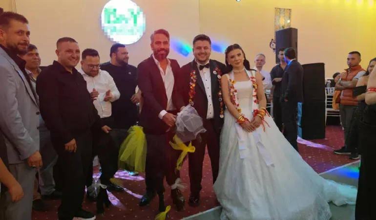 Kozanda-dugun-hediyesi-olarak-keci-getirdi-featured