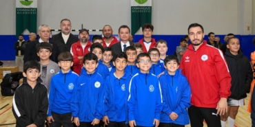 OSMANGAZİ BELEDİYESİ'NDEN AMATÖR SPOR KULÜPLERİNE BÜYÜK DESTEK BAŞKAN ERKAN AYDIN SPORUN VE SPORCUNUN YANINDA
