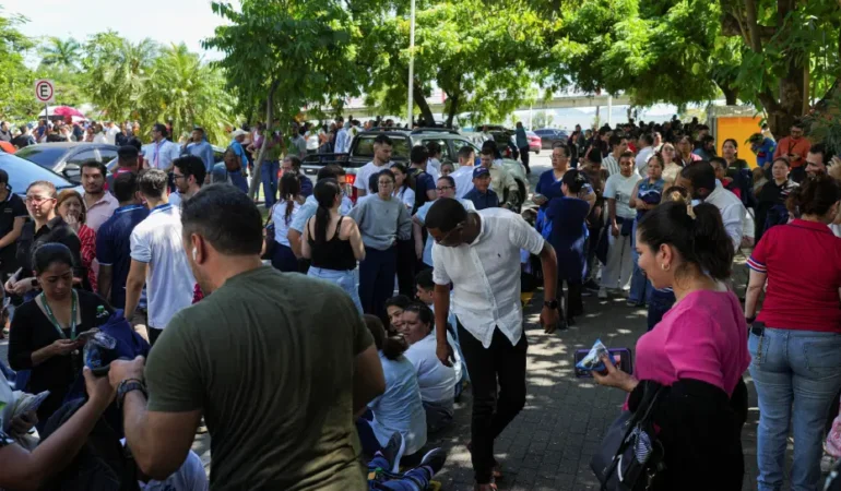 Panama’daki 7,7’lik depremde tsunami tehdidi sona erdi