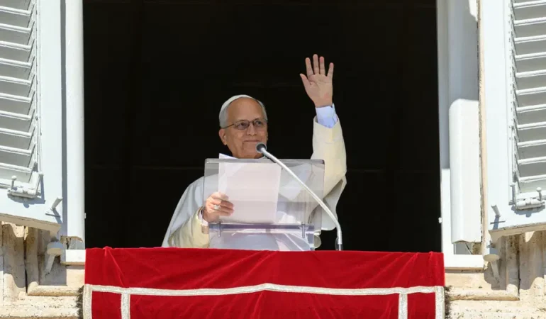 Papa 14. Leo akciğerindeki nodül için ameliyat olacak