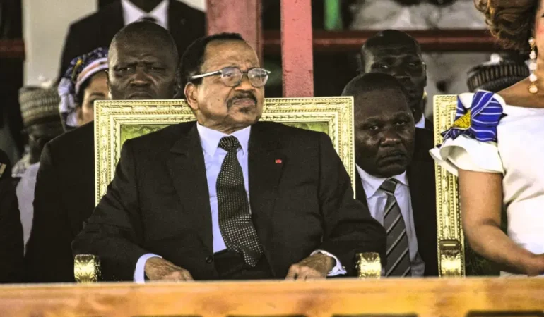 Paul Biya 10 haftalık aranın ardından Kamerun’a döndü