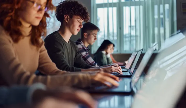 Profesörün gizli komutu 60 öğrencinin yapay zekasını ortaya çıkardı