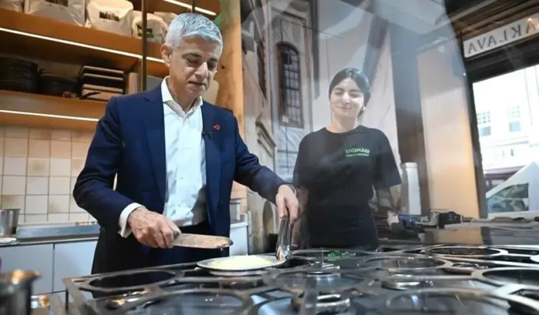 Sadiq Khan, Türkiye ziyareti öncesi künefe pişirdi