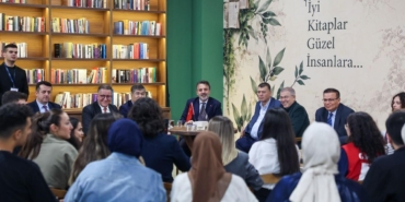 Sahin-Biba-Mudanya-Universitesi-ogrencileriyle-bulustu-featured