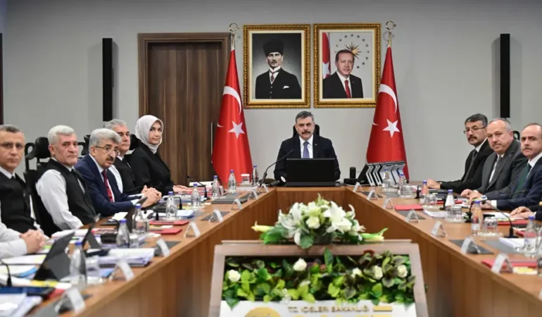 Şefkat Kalkanı aileleri okul risklerine karşı bilinçlendirecek