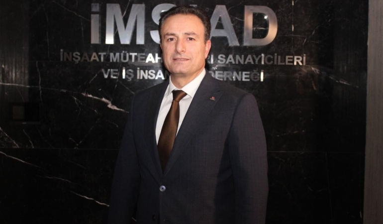 Şeref Demir: Bursa konutları elektrikli araçlara hazırlanmalı