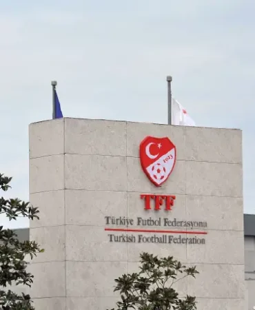 TFF-Milli-Takim-Liege-Havalimanindan-sorunsuz-ayrildi-featured