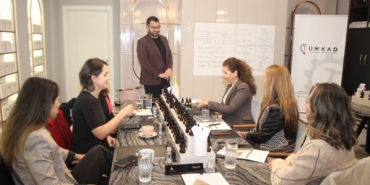 TUMKAD-uyeleri-liderlik-bulusmasinda-parfum-tasarladi-featured