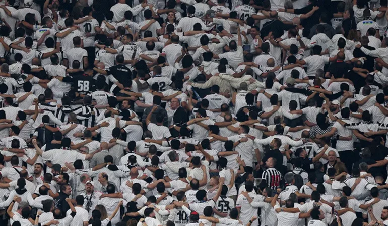 Trabzonspor-Beşiktaş maçında deplasman yasağı sona erdi