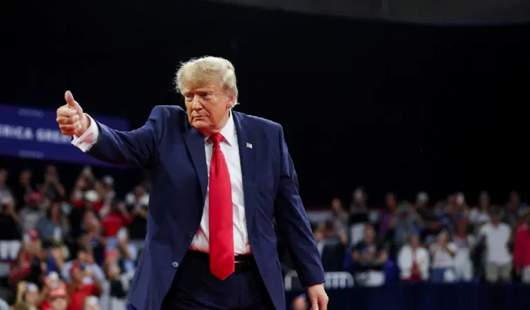 Trump, İran’a anlaşma ya da askeri müdahale resti çekti