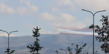 Turk-Yildizlari-Kayseri-semalarinda-nefes-kesti-featured