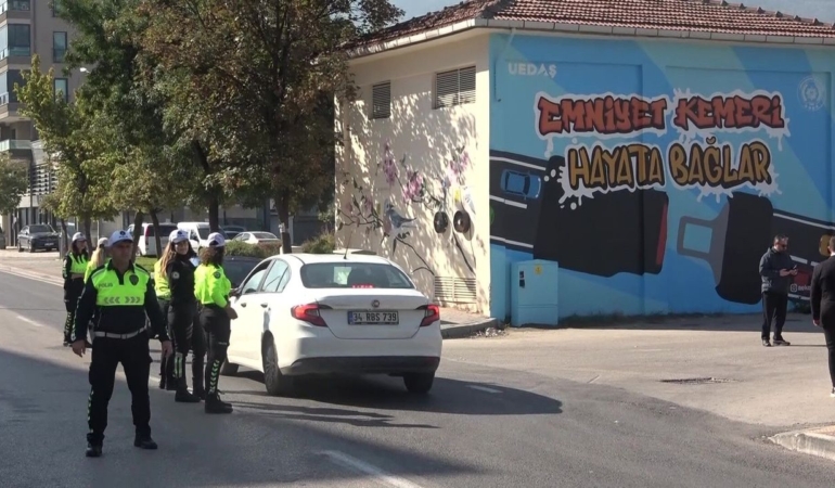 UEDAŞ, Osmangazi’de 76. trafosunu emniyet kemeri için boyadı