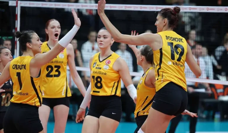 VakıfBank, Eczacıbaşı karşısında 2-0’dan döndü