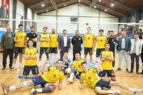 Yenisehir-Belediyespor-sezona-set-kaybetmeden-basladi-featured