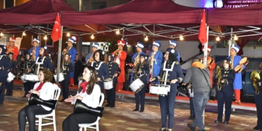 Yenisehir-ekipleri-Pazaryerinde-sahne-aldi-featured