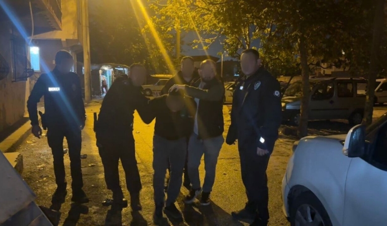 Yıldırım’da firariyi arayan polise silahlı müdahale