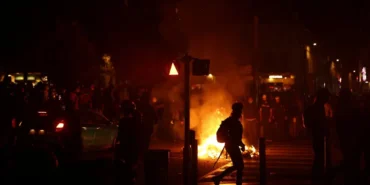 Fransada-ucuncu-protesto-dalgasinda-511-gozalti-featured