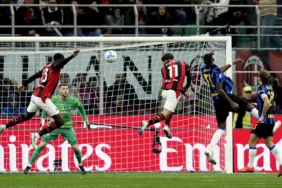 Milan-Inter-karsisinda-derbiyi-ilk-yarida-kazandi-featured